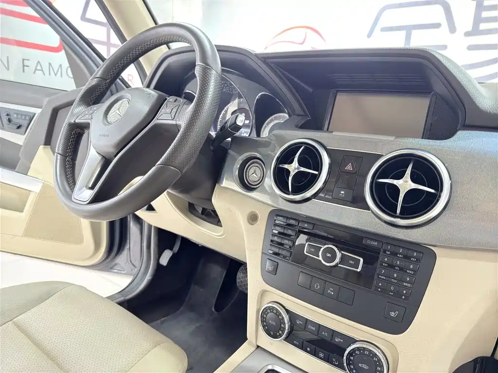Mercedes-Benz GLK-Class 2013 GLK 300 4MATIC Dynamic Sunroof фото 17