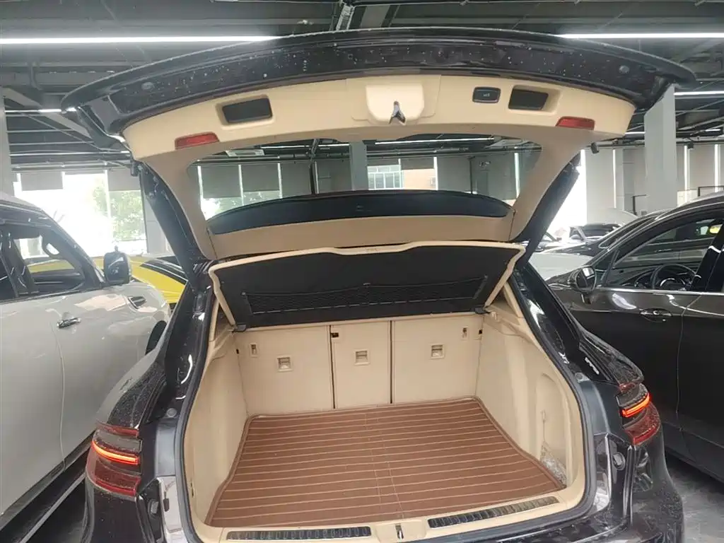 Porsche Macan 2014 Macan 2.0T фото 19