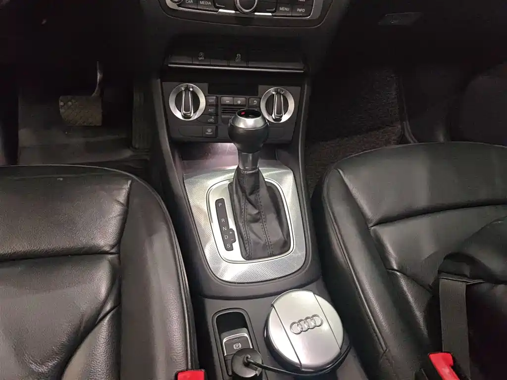 Audi Q3 2015 30 TFSI Comfort фото 14