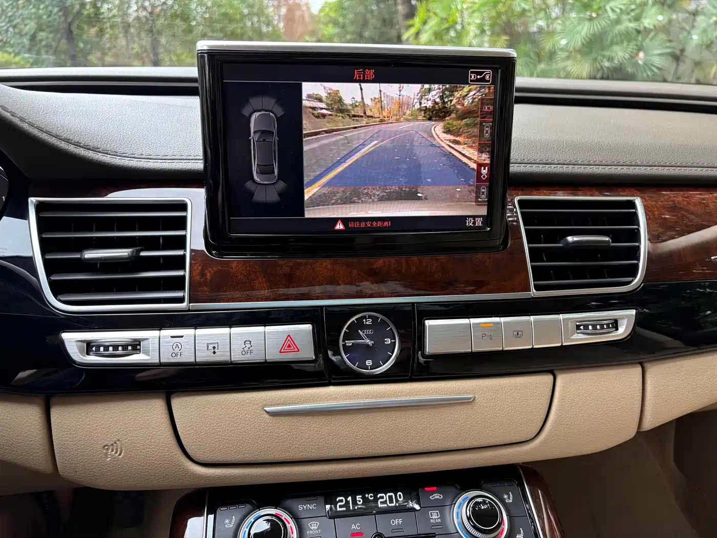 Audi A8 2012 A8L 50 TFSI quattro Luxury фото 17
