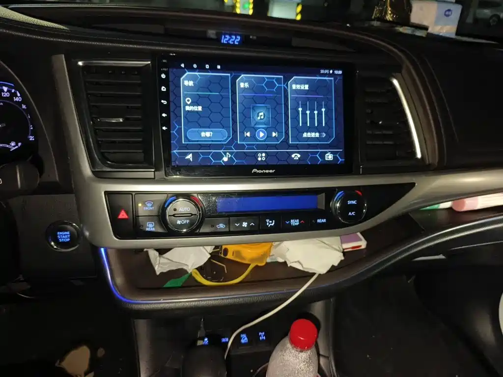 Toyota Highlander 2018 2.0T 4WD Luxury 7-seater (China V) фото 6