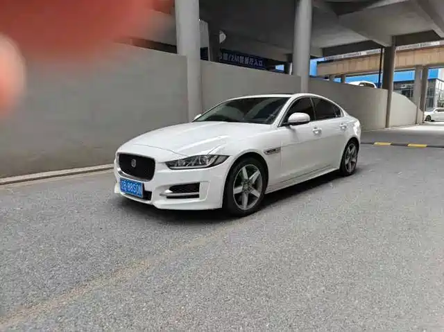  Jaguar Jaguar XE 2015 2.0T 200PS R-Sport