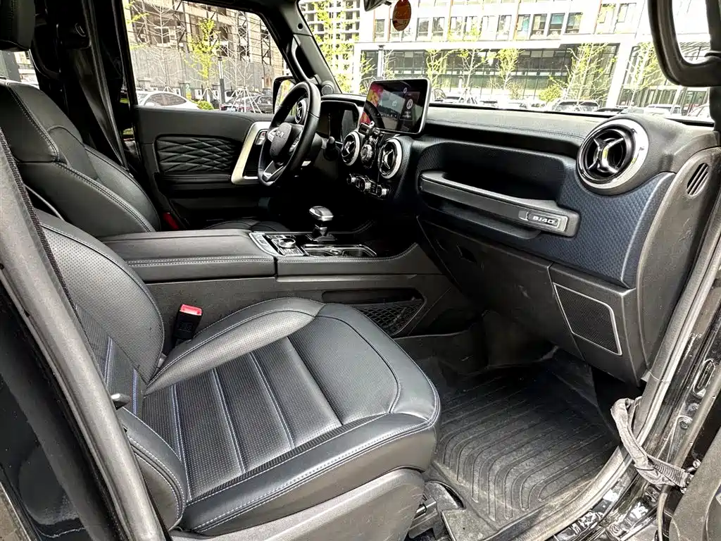 BAIC ORV Beijing Offroad BJ40 2023 2.0T Auto 2WD Urban Hunter Knight Edition фото 8