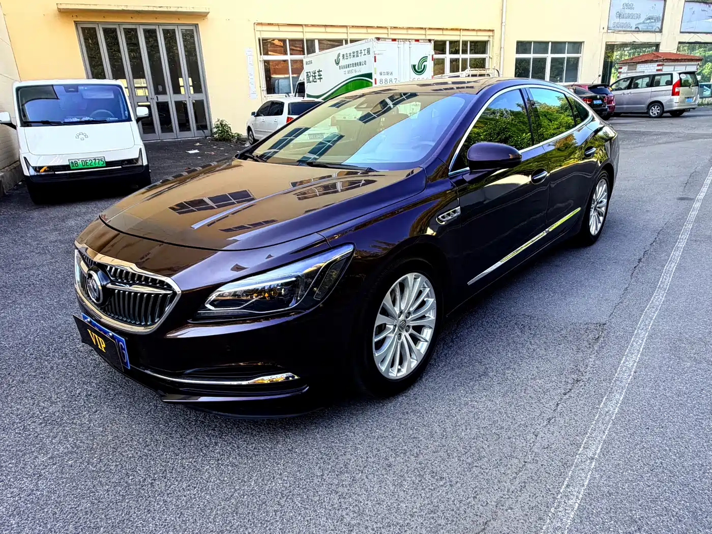 Photo 7 - Buick LaCrosse