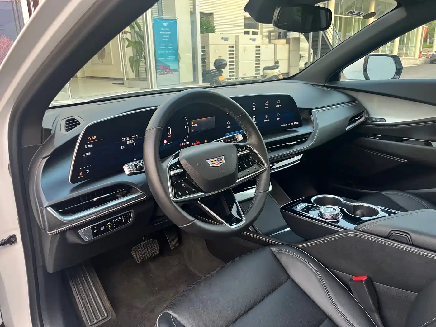 Cadillac GT4 2024 2023 25T Luxury Edition