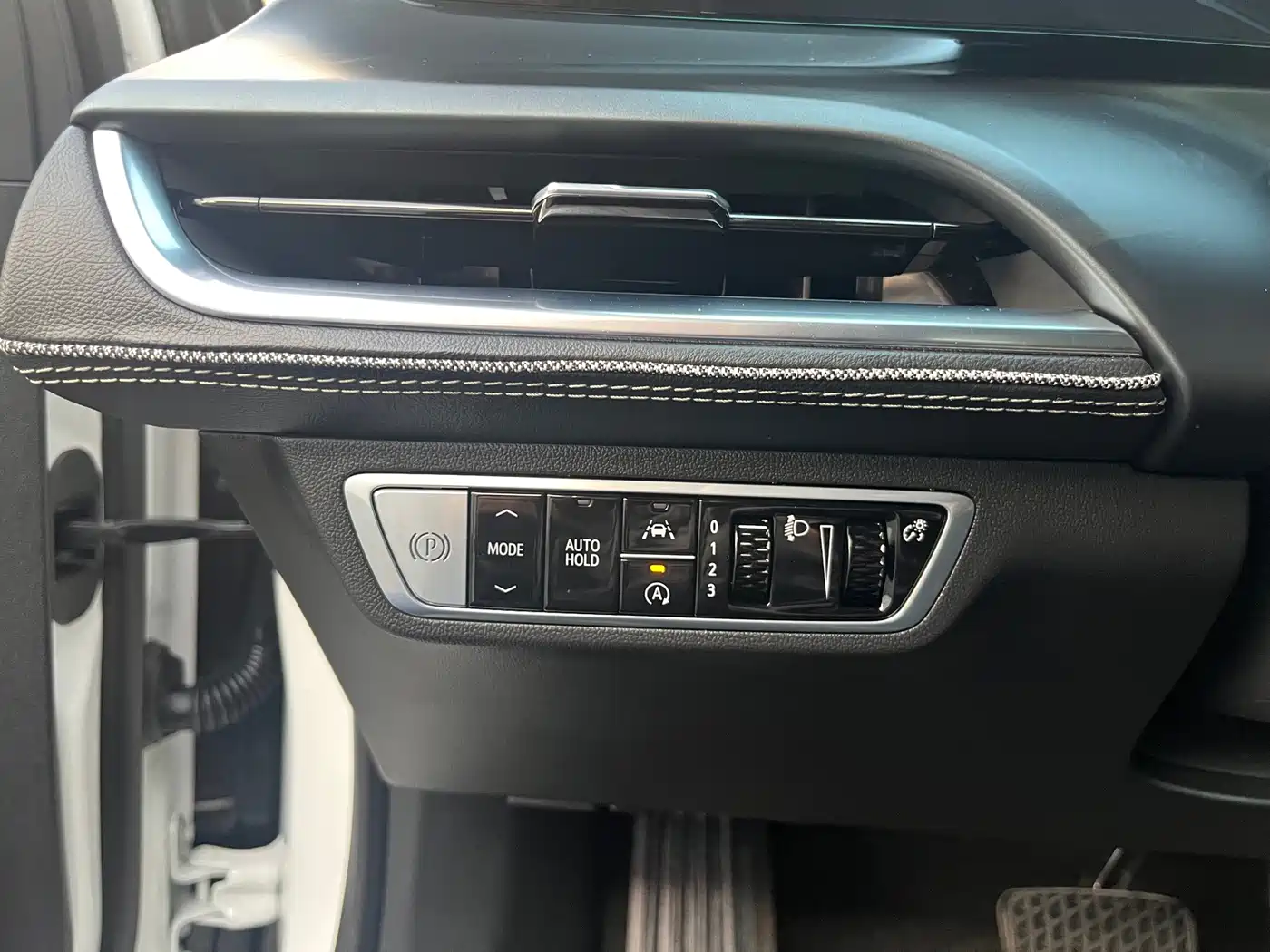 Cadillac GT4 2024 2023 25T Luxury Edition