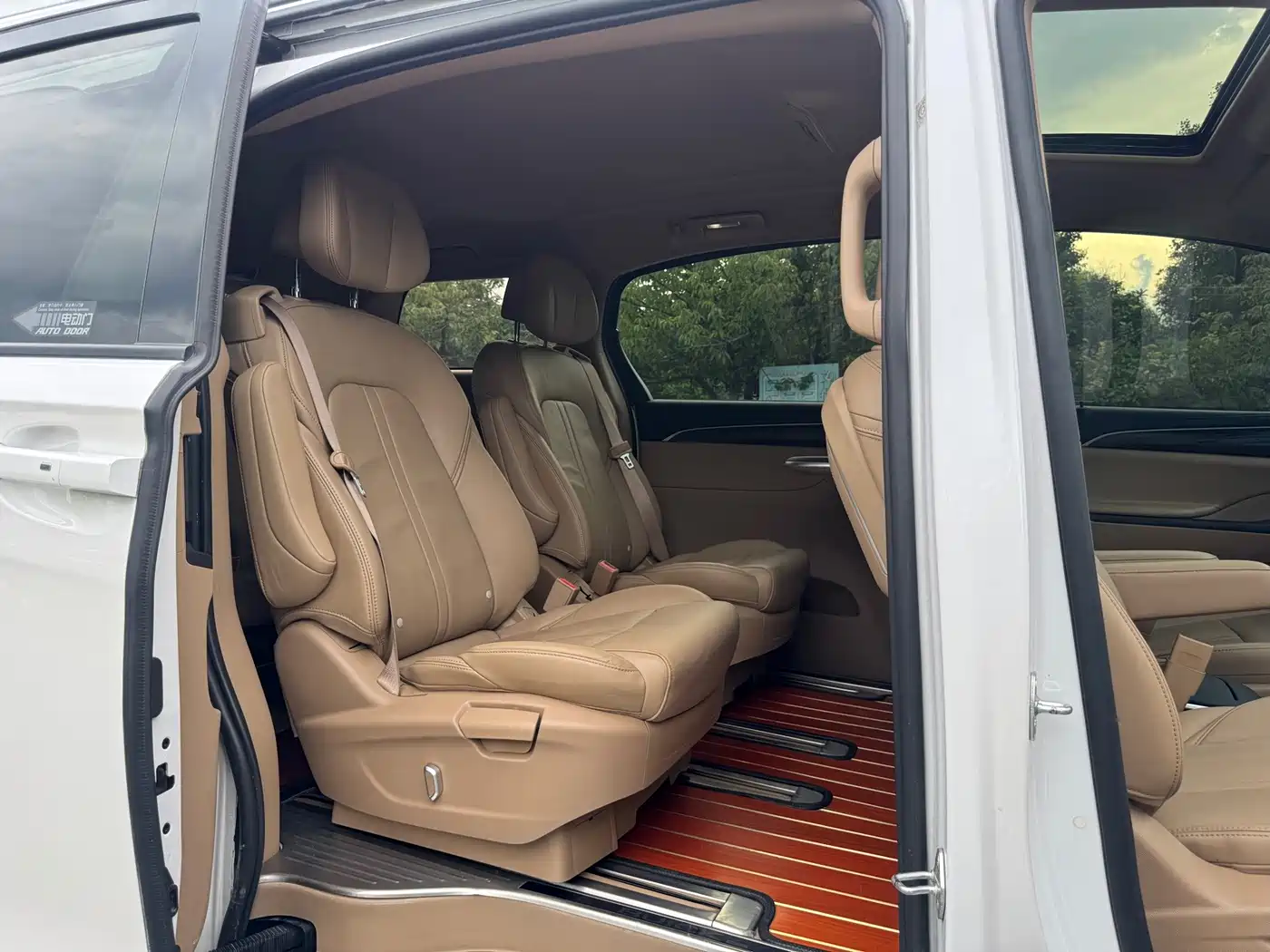 Фото 22 - Buick GL8