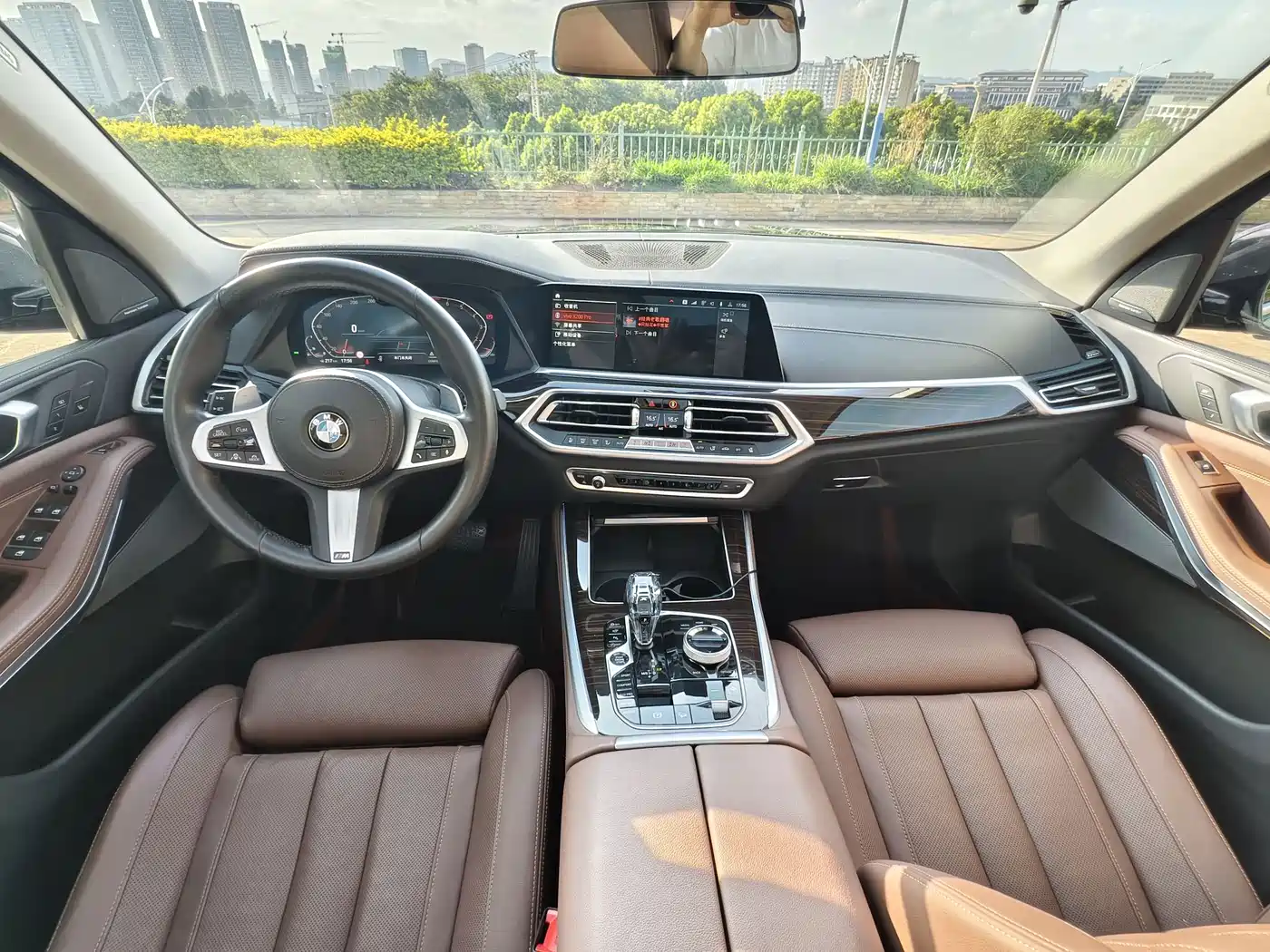 BMW X5 (Import) 2021 xDrive40i Exclusive M Sport Package фото 6