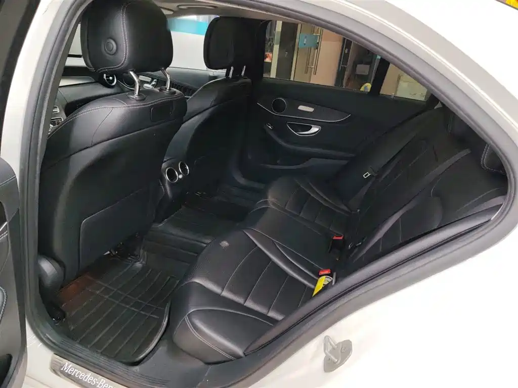 Mercedes-Benz C-Class 2015 Facelift C 200 L Sport фото 13