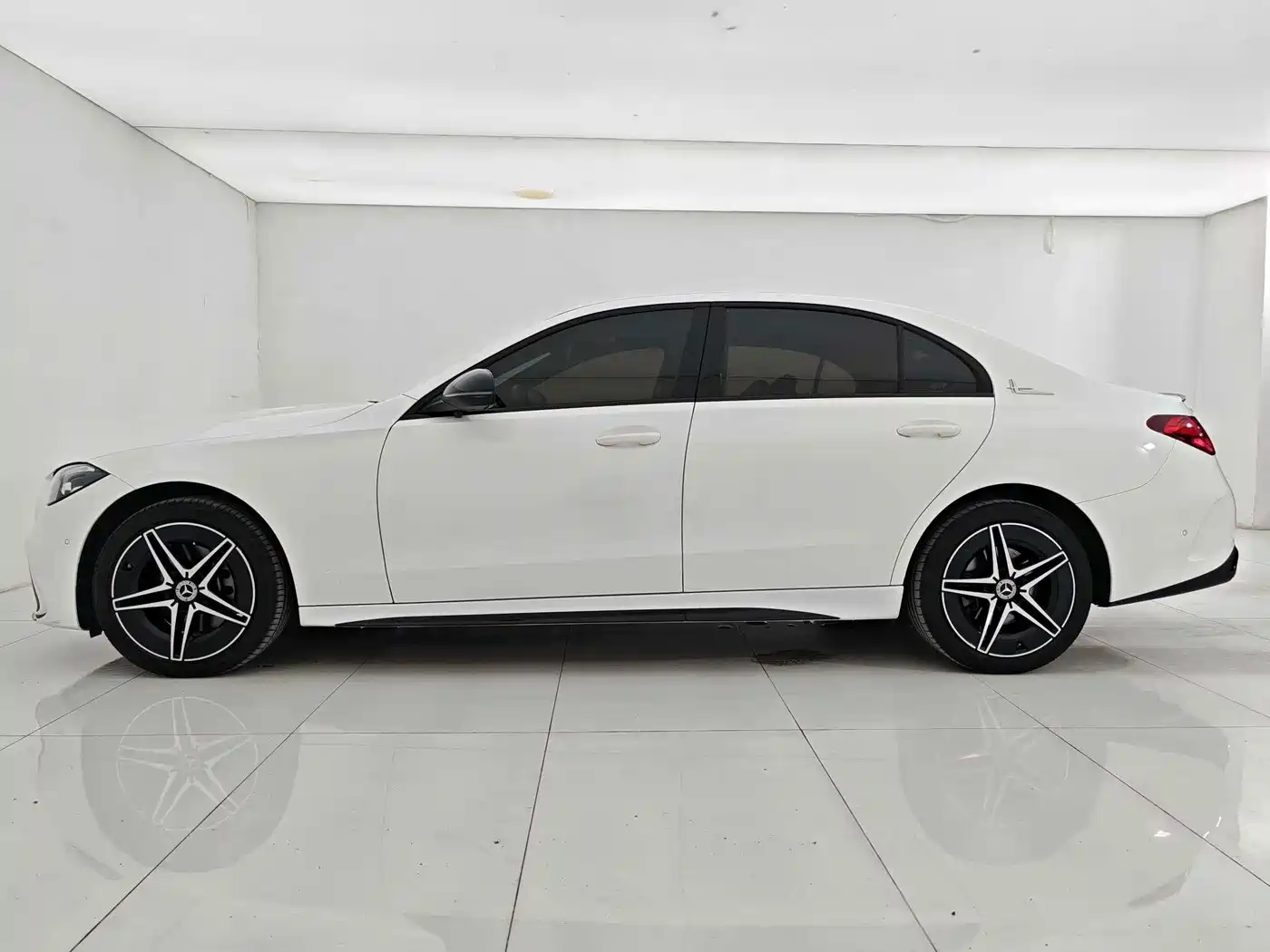 Photo 6 - Mercedes-Benz C-Class