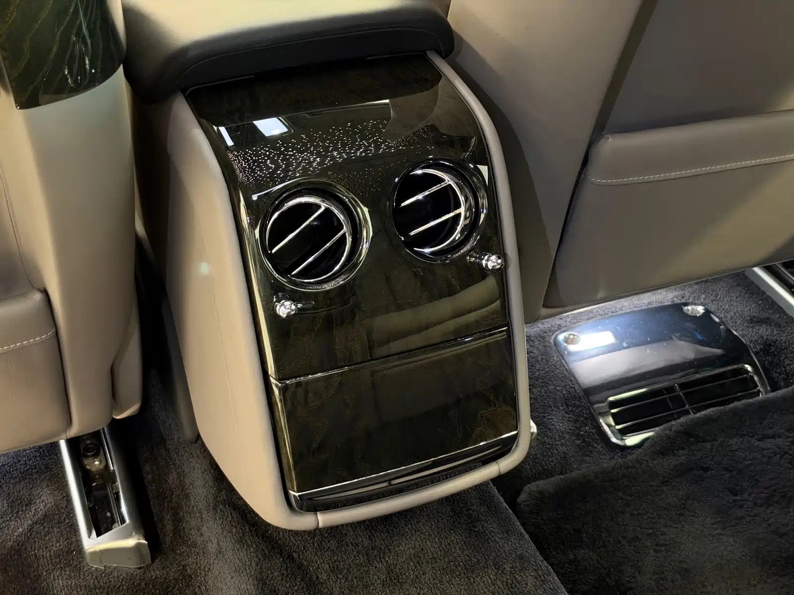 Фото 15 - Rolls-Royce Phantom