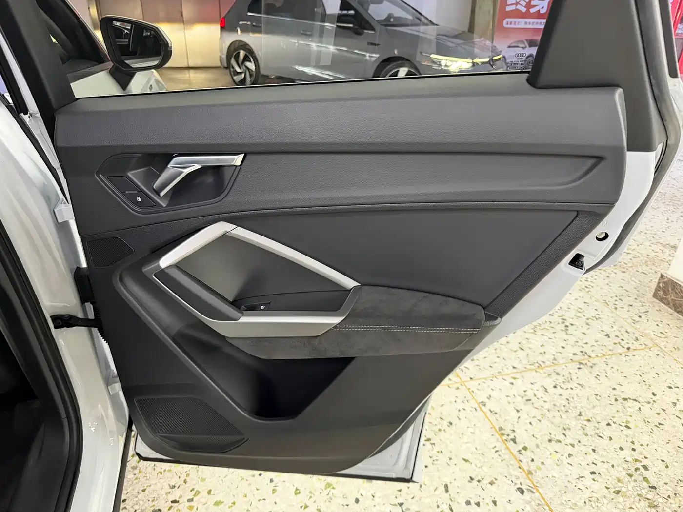 Audi Q3 2022 35 TFSI Fashion Dynamic фото 16