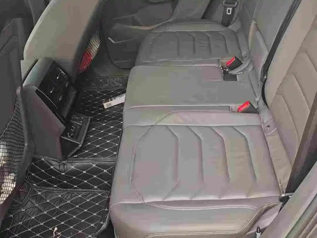 Volkswagen Touareg 2024 2023 3.0TSI R-Line Volcano Rock Paint Sport