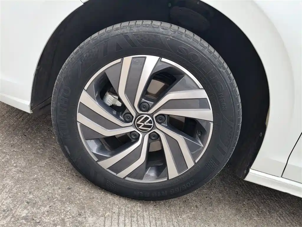Volkswagen Bora 2023 200TSI DSG Yuexing Edition фото 23