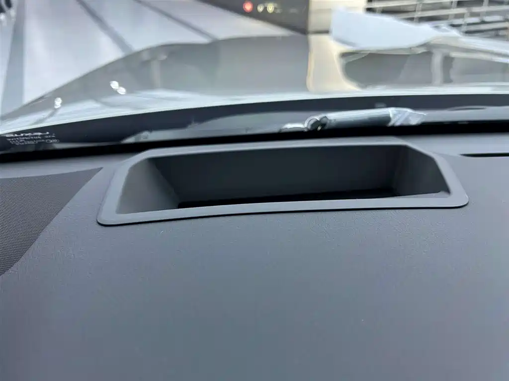 Lexus LX 2025 700h Boundary Edition фото 37