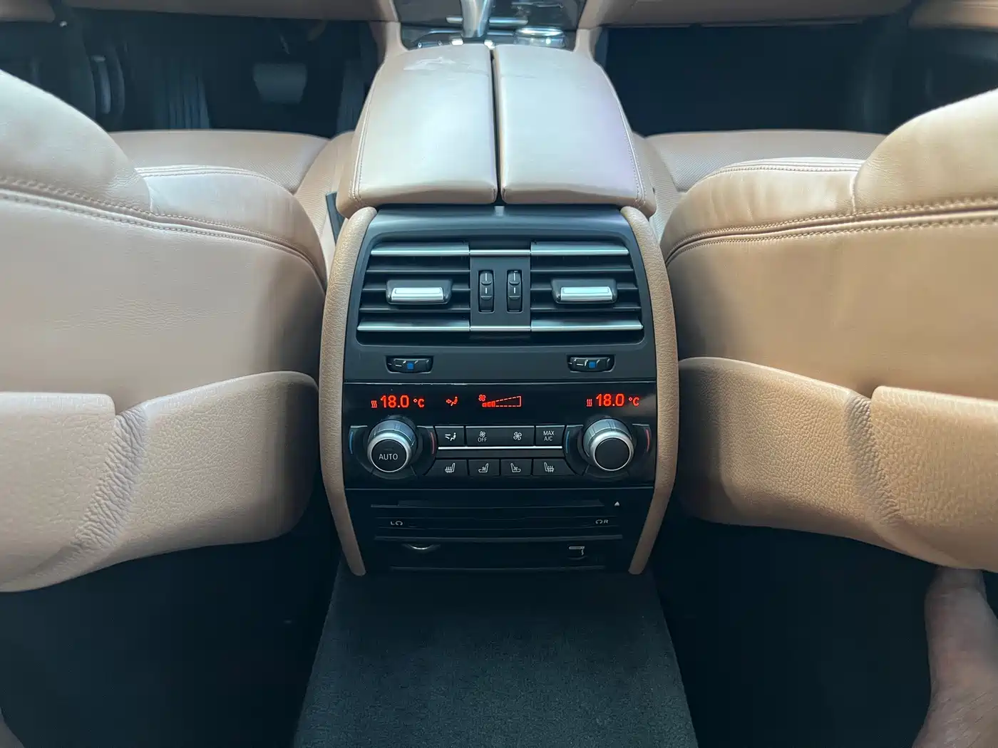 Photo 22 - BMW 7 Series