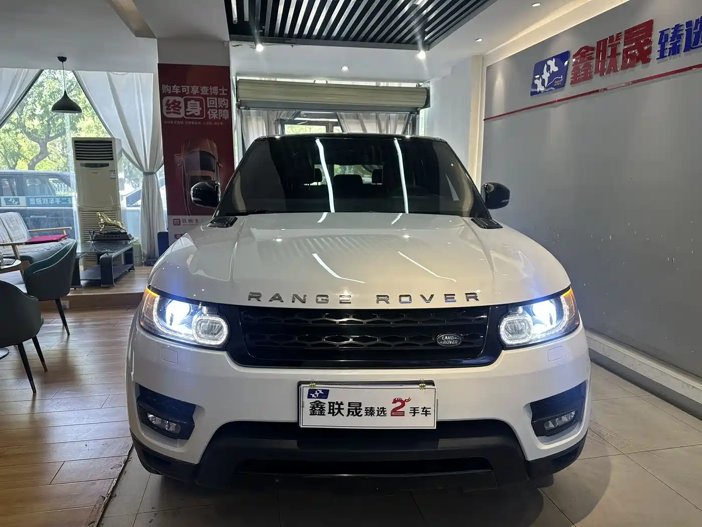Land Rover Range Rover Sport 2014 3.0 SC V6 HSE DYNAMIC фото 2