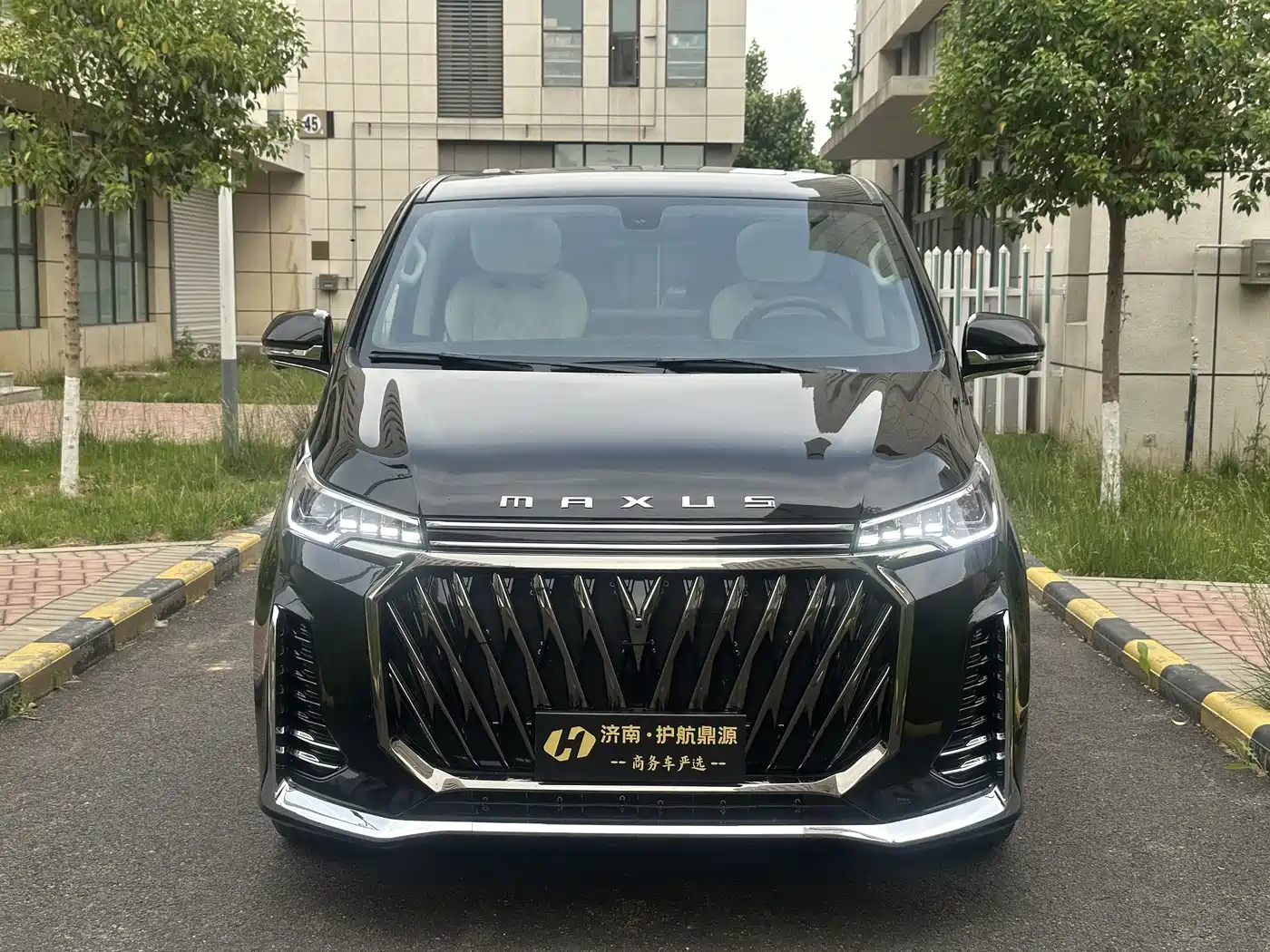 SAIC Maxus Maxus G20 2023 Facelift PLUS 2.0T Diesel Automatic Luxury Edition фото 2