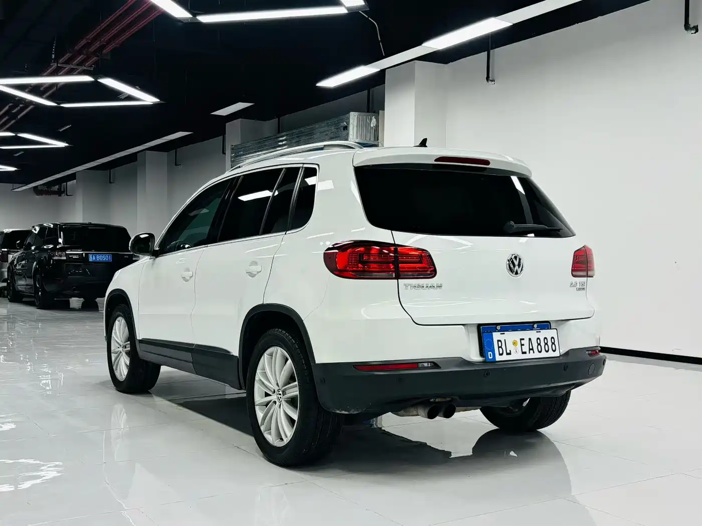 Volkswagen Tiguan 2015 2.0TSI Comfort Edition фото 9