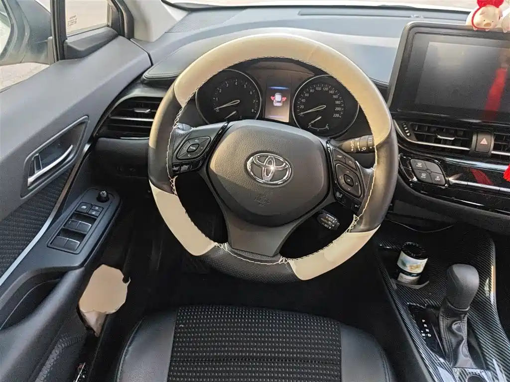 Toyota IZOA 2021 2.0L Yixing Edition фото 3