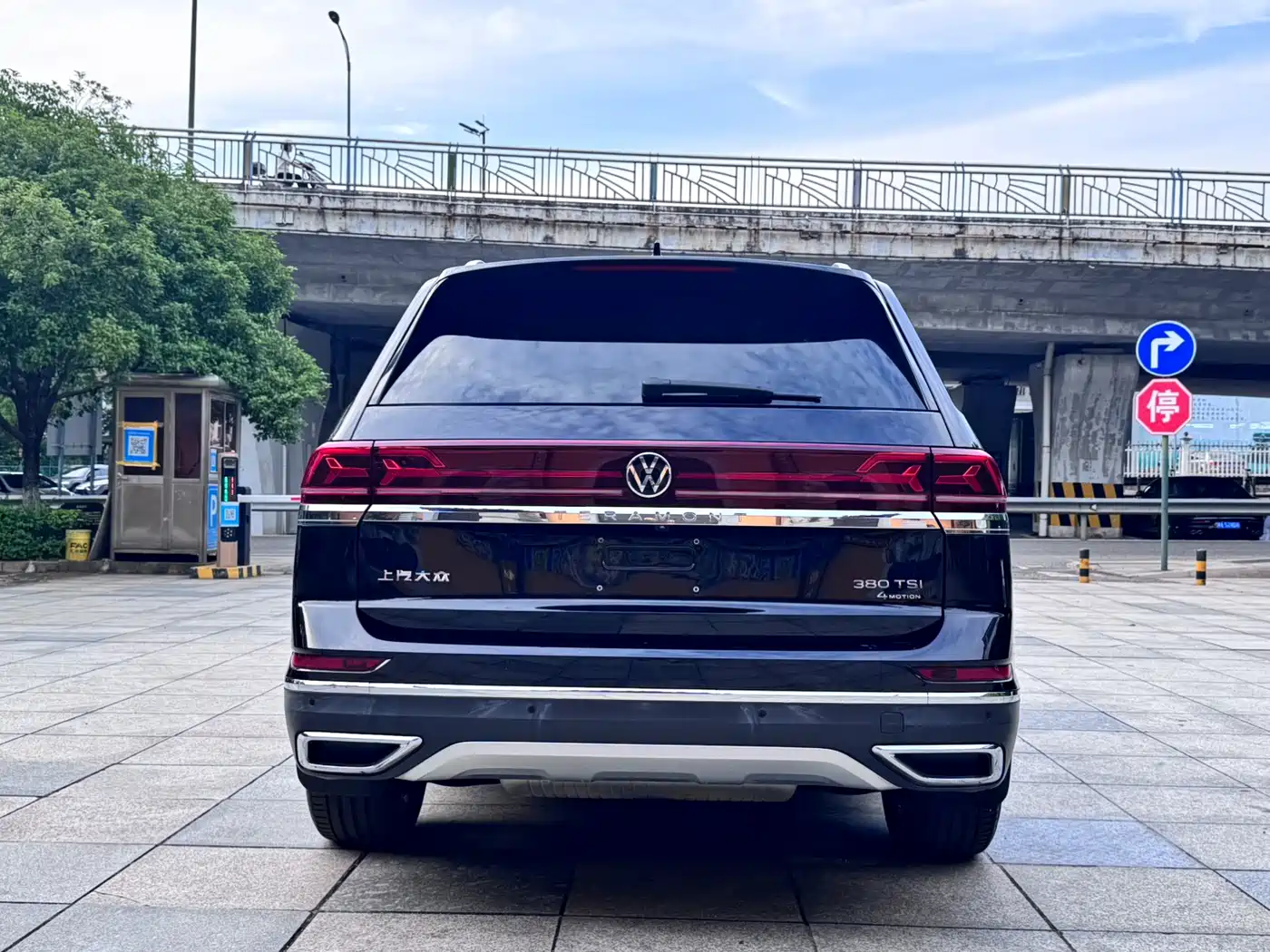Volkswagen Teramont 2022 380TSI 4MOTION Premium Luxury фото 5