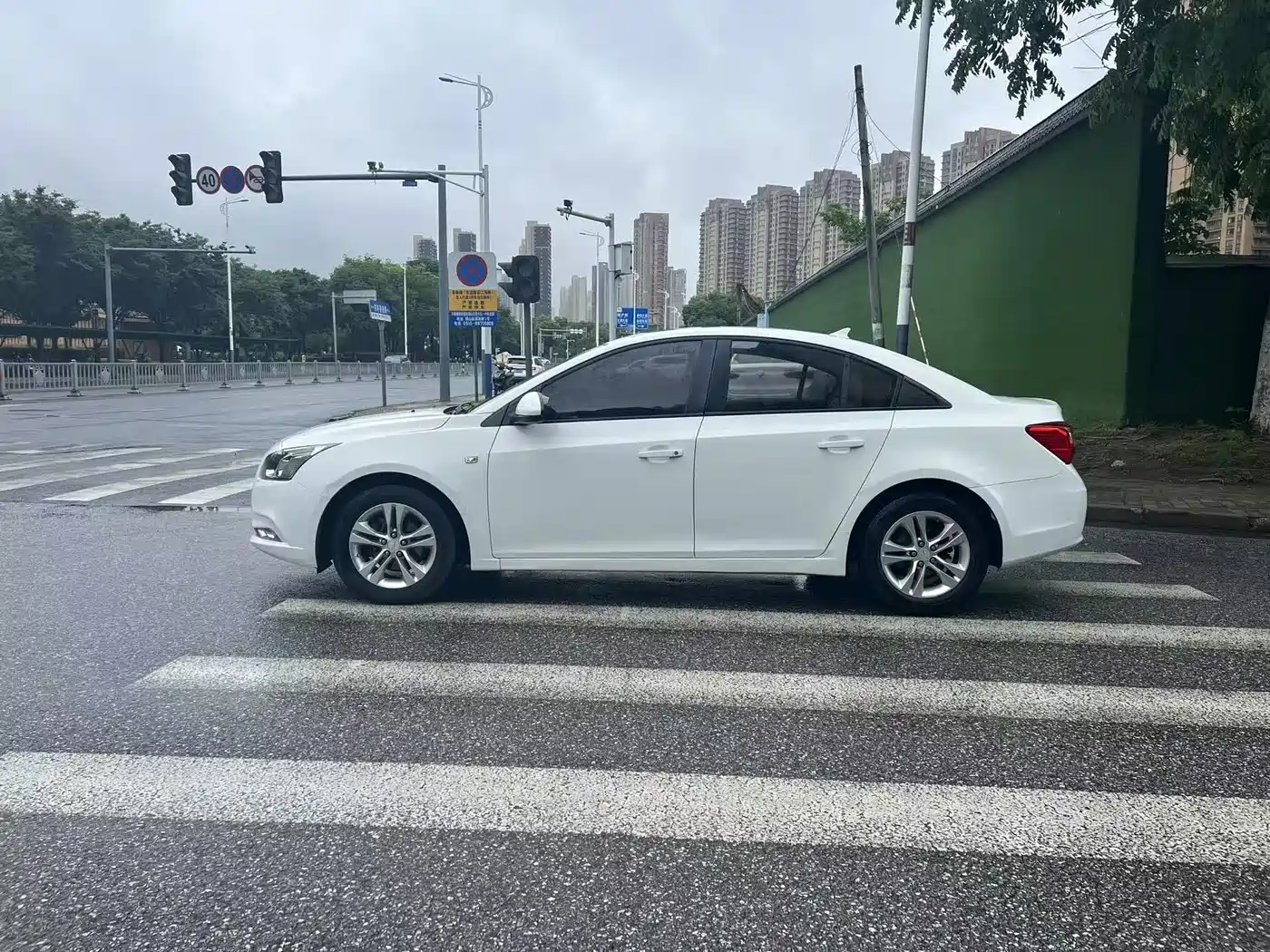 Chevrolet Cruze 2015 1.5L Classic SE AT фото 3