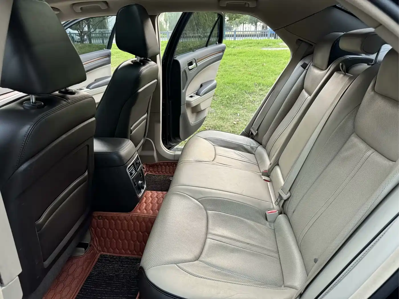 Chrysler 300C (Import) 2015 2014 3.0L Excellence Edition