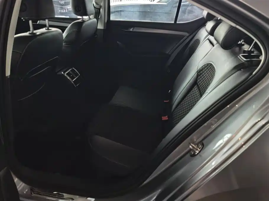 Škoda Superb 2018 TSI280 DSG Comfort (China V) фото 11