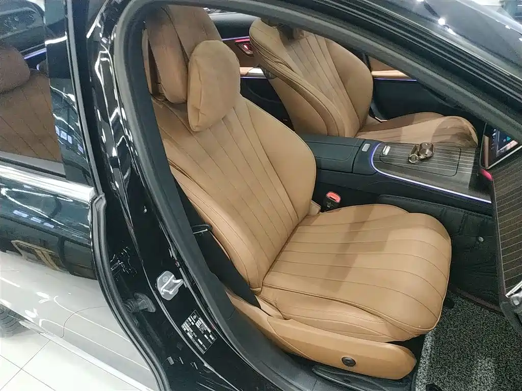 Mercedes-Benz E-Class 2024 E 300 L Fashion фото 20