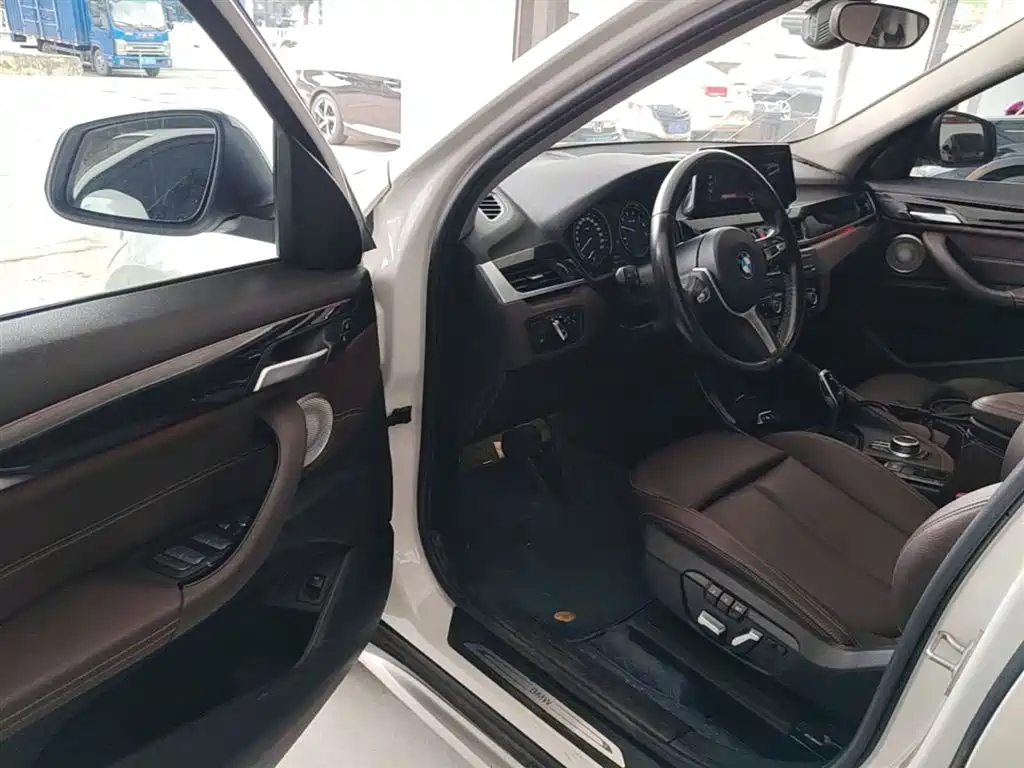 BMW X1 2021 sDrive20Li Exclusive фото 23