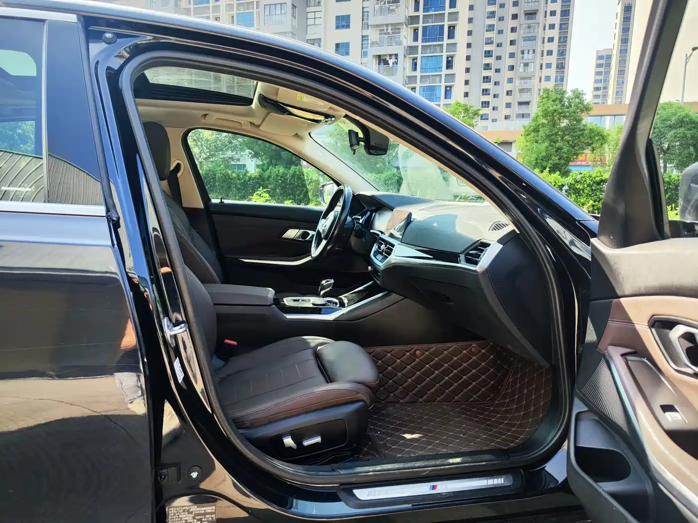 Photo 10 - BMW 3 Series