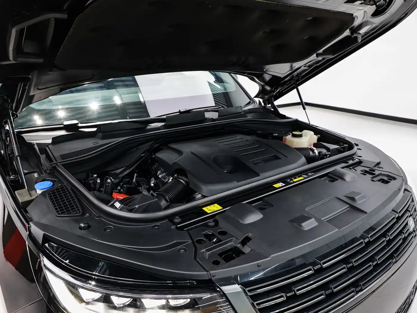 Land Rover Range Rover Sport 2025 2025 400PS Dynamic SE