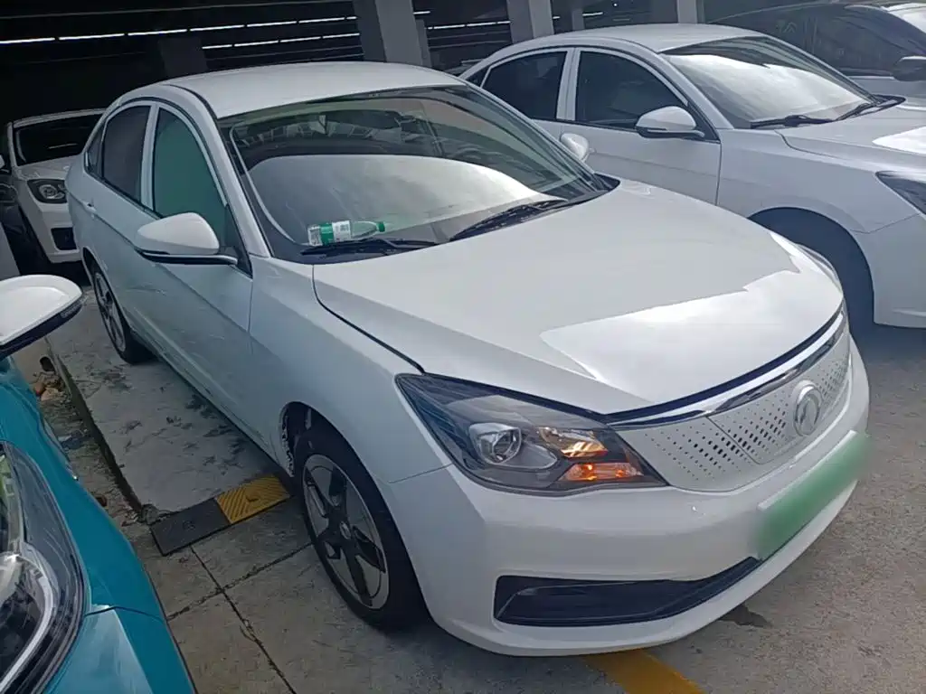 Dongfeng Aeolus Dongfeng Fengshen E70 2023 2023 400H Battery Swap Taxi Version