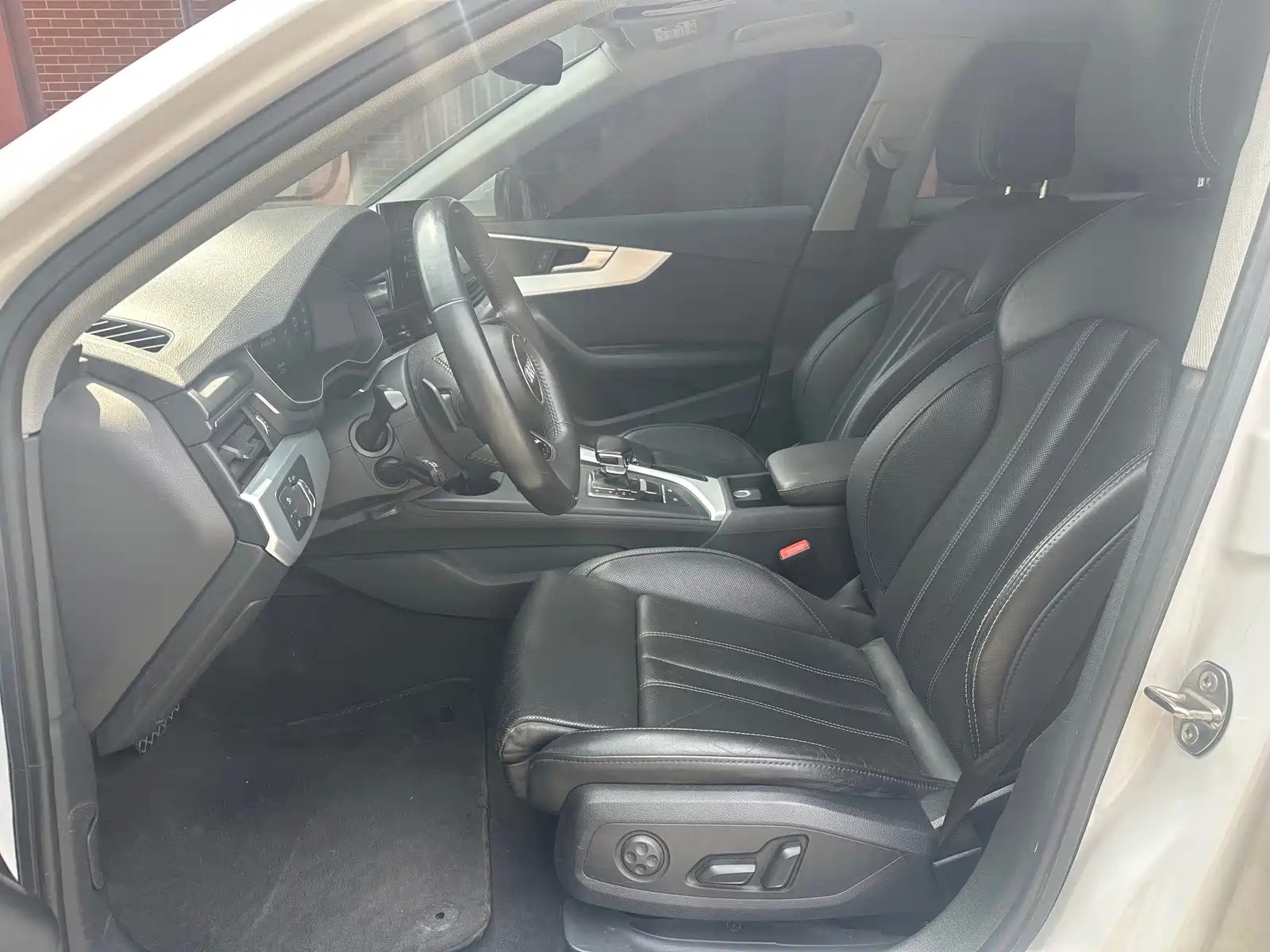 Фото 9 - Audi A4L