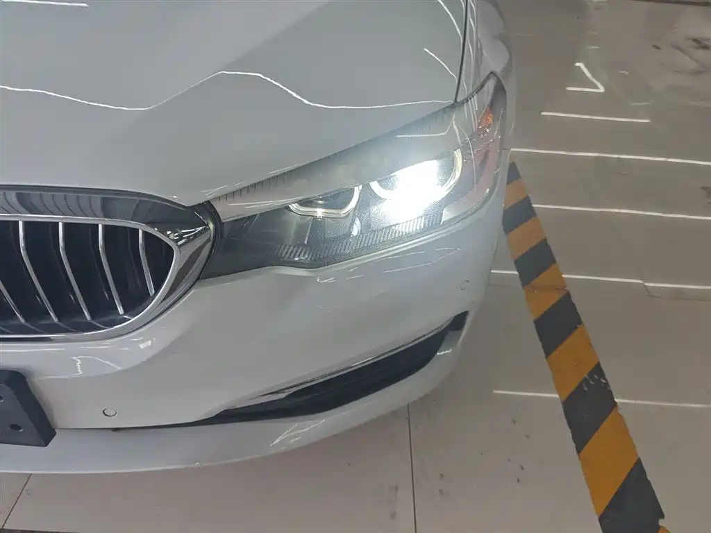 BMW 5 Series 2018 528Li Launch Special Edition фото 18