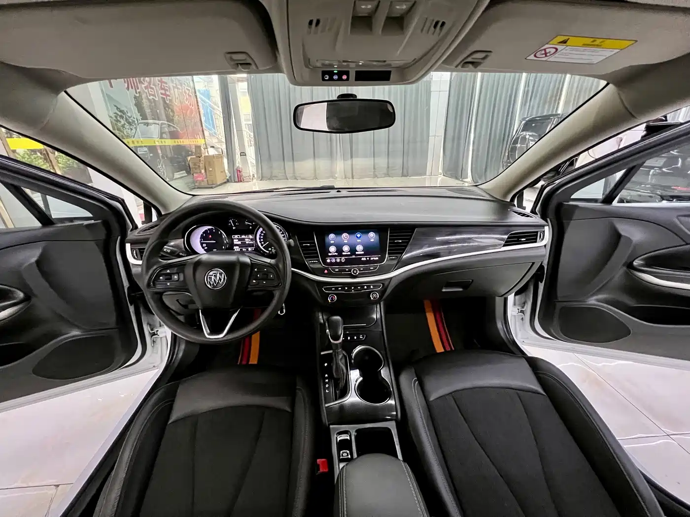 Фото 16 - Buick Verano
