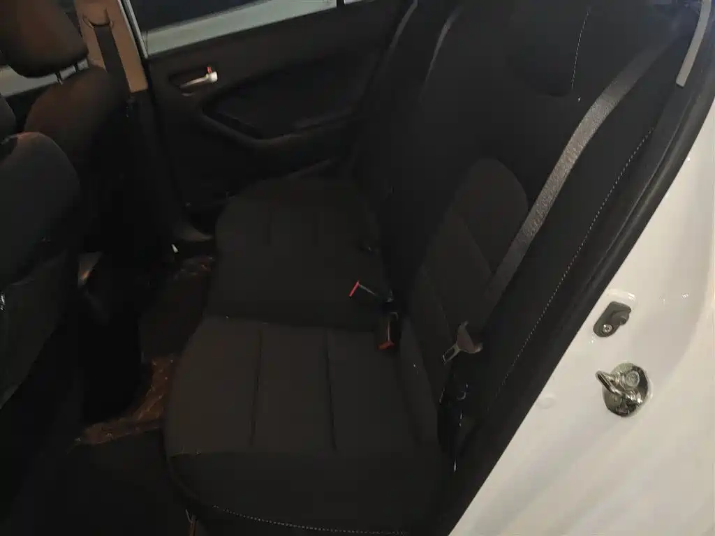 Kia K3 2016 1.6L Automatic GL фото 17