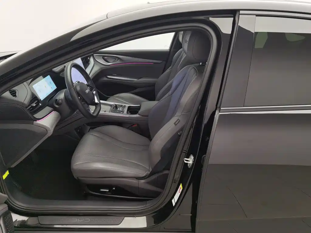 BYD Seal 2024 2024 Glory Edition DM-i 1.5L 121km Luxury
