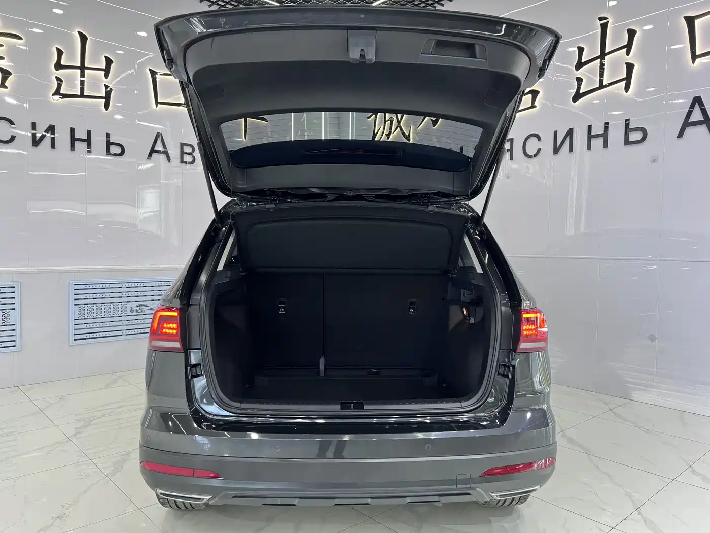 Volkswagen Tharu 2022 280TSI FWD Luxury Edition фото 17
