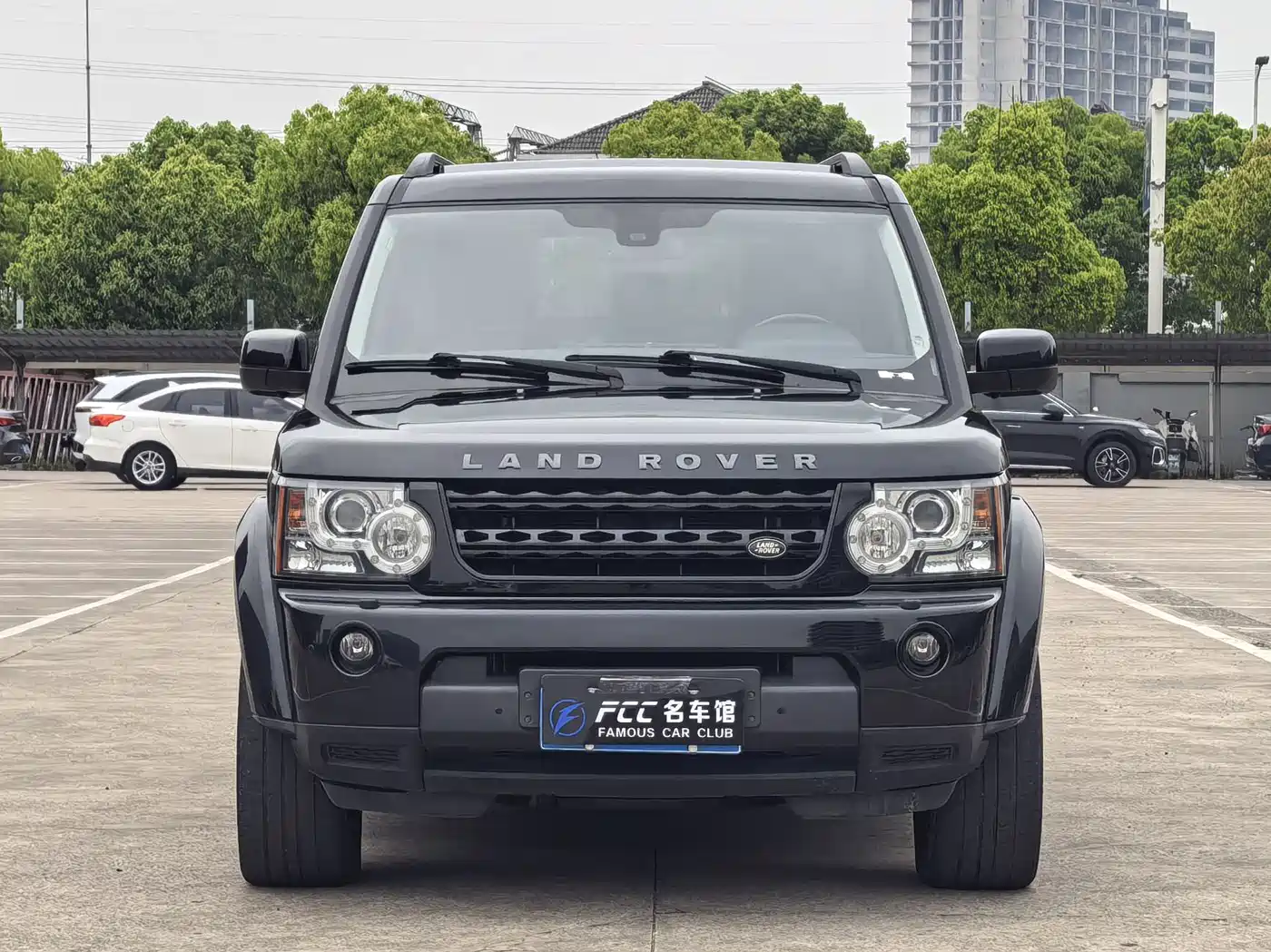 Land Rover Discovery 2011 3.0 SDV6 HSE Diesel фото 2