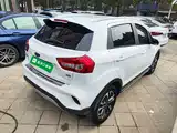 Фото 7 - Geely Vision X3
