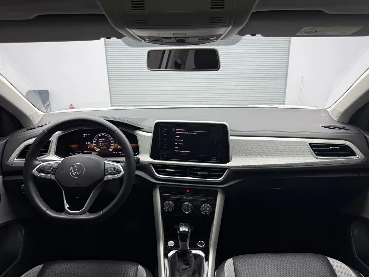 Volkswagen T-ROC 2023 280TSI DSG 2WD Time Edition фото 13