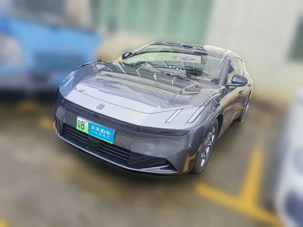 Lynk & Co 10 EM-P 2025 240km Base