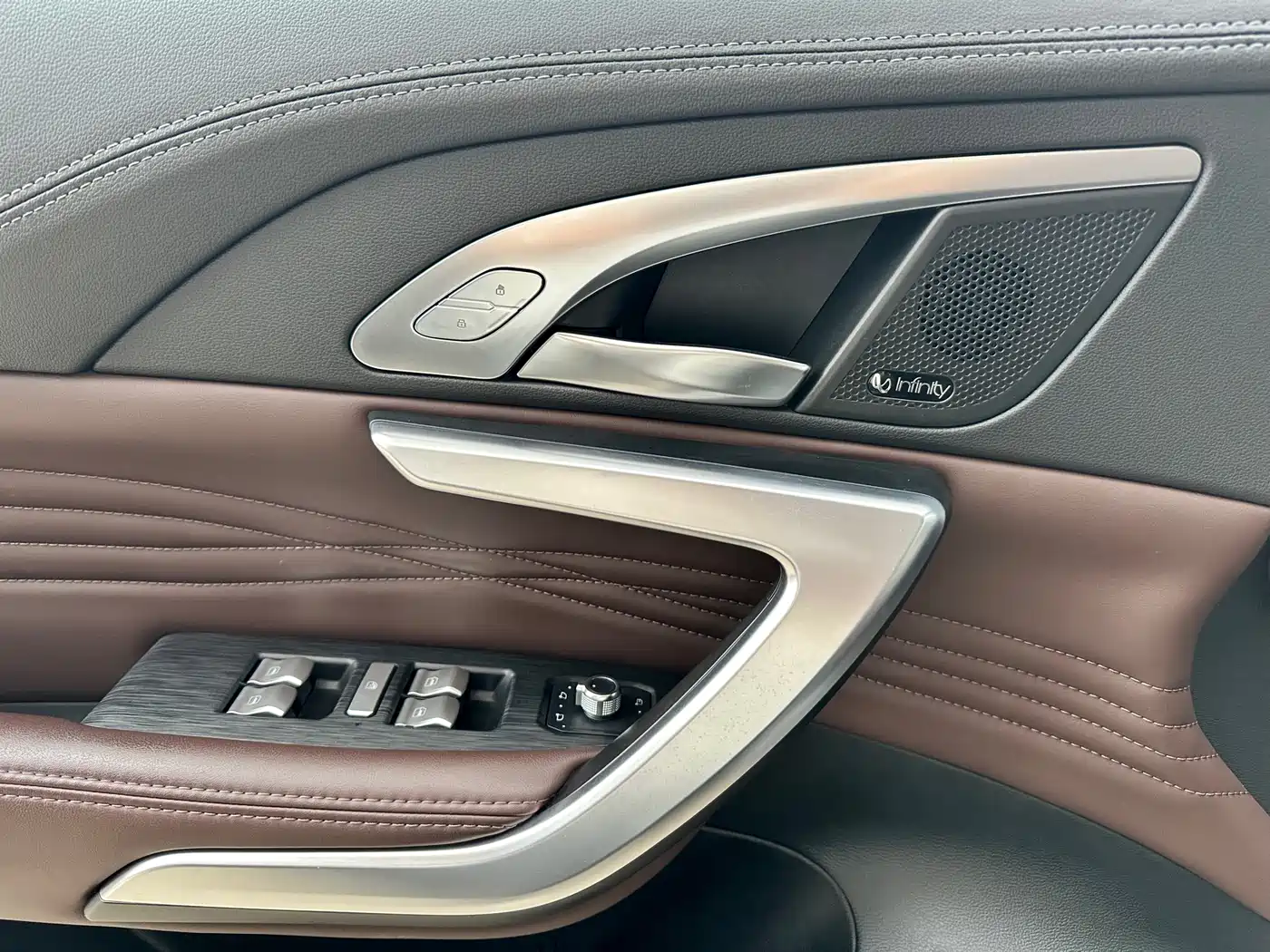 WEI PAI WEI BRAND VV7