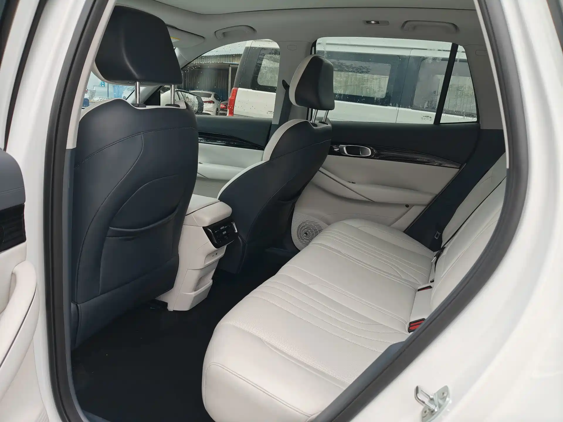 Фото 6 - Geely Galaxy Galaxy E5