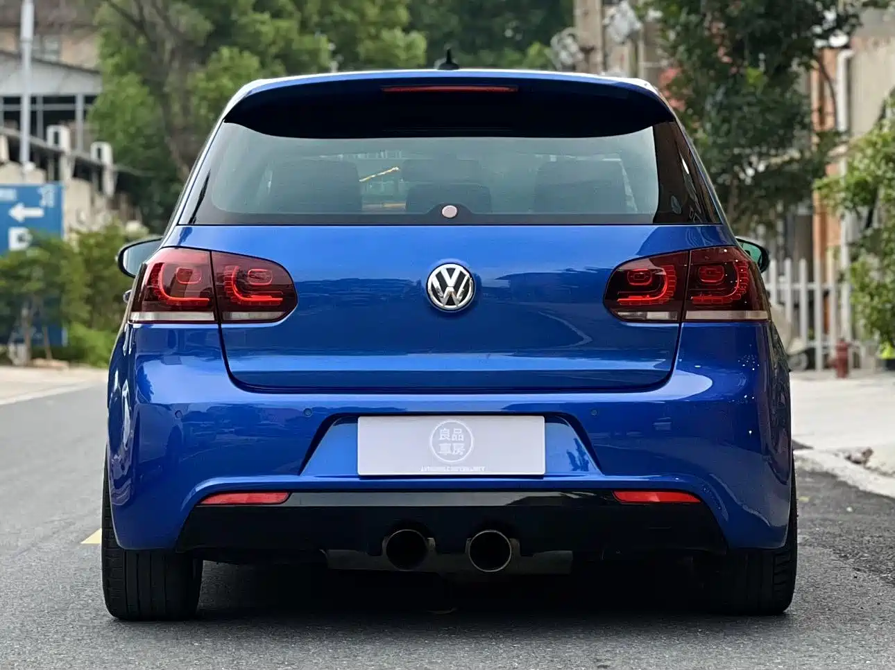 Volkswagen Golf (Import) 2011 2.0TSI R фото 5