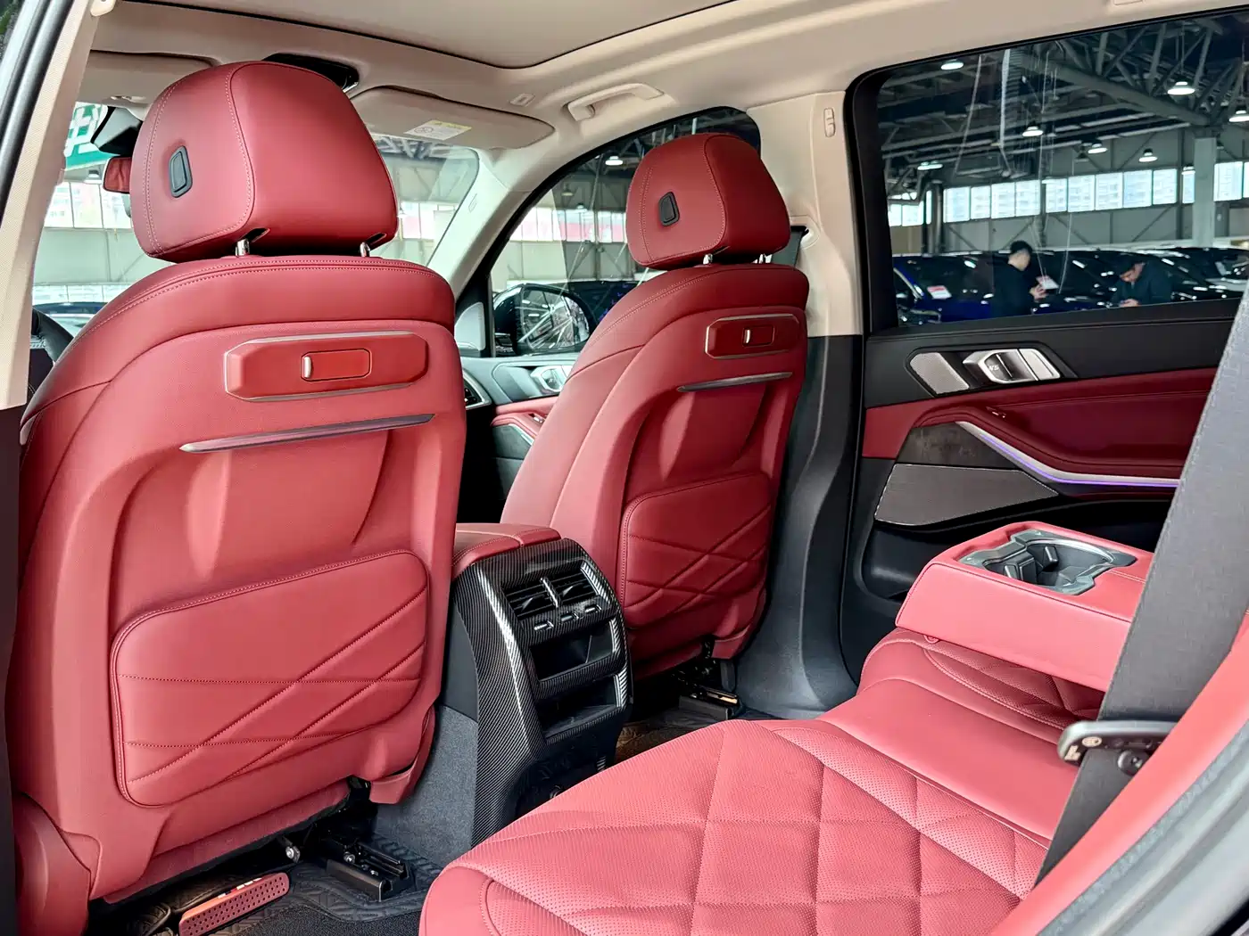 BMW X5 2025 Model xDrive 30Li Exclusive M Sport Blackout Package фото 29