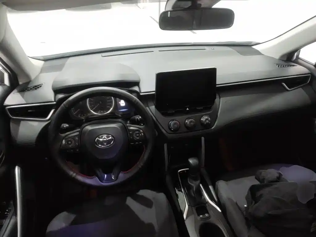 Toyota Corolla Cross 2022 2.0L Pioneer Edition фото 16