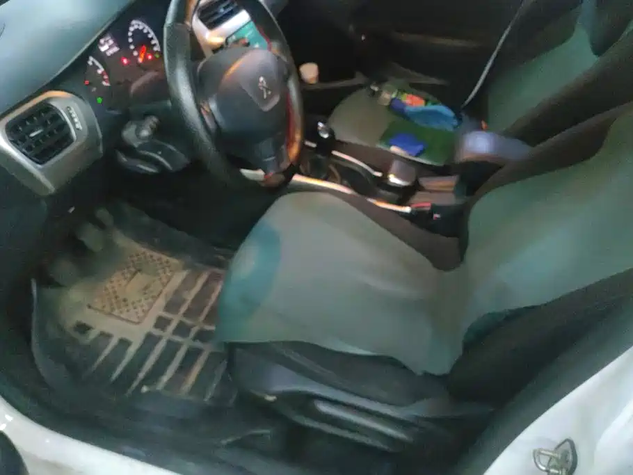 Peugeot 301 2017 2017 1.6L Manual Comfort Edition