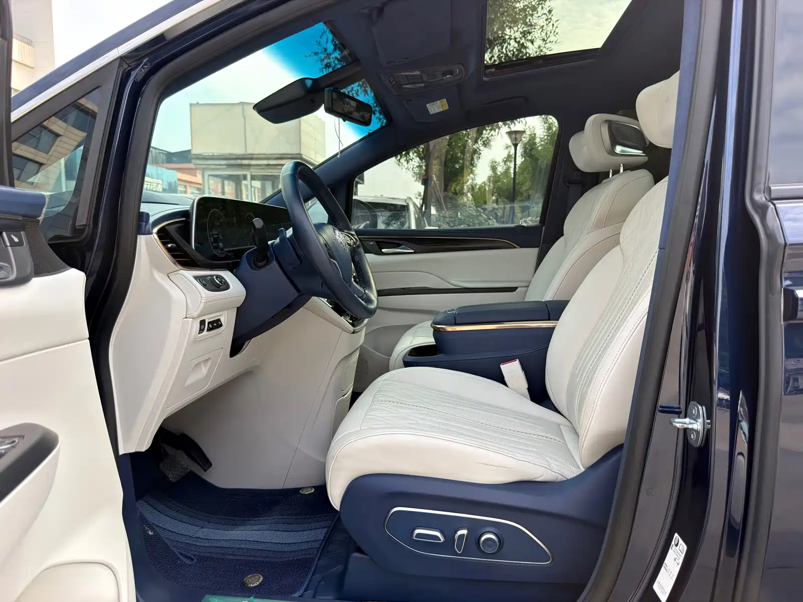 Фото 7 - Buick GL8